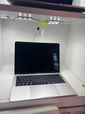 Apple MacBook Air 13.3" (128GB SSD, Intel Core i5 5th Gen., 2.30 GHz, 8GB)... - Image 1 of 2