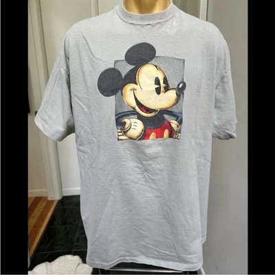 CAMISETA VINTAGE AÑOS 90 DISNEY STORE MICKEY MOUSE VERDE SALVIA PUNTADA ÚNICA PARA HOMBRE XL Foto 1 de 4