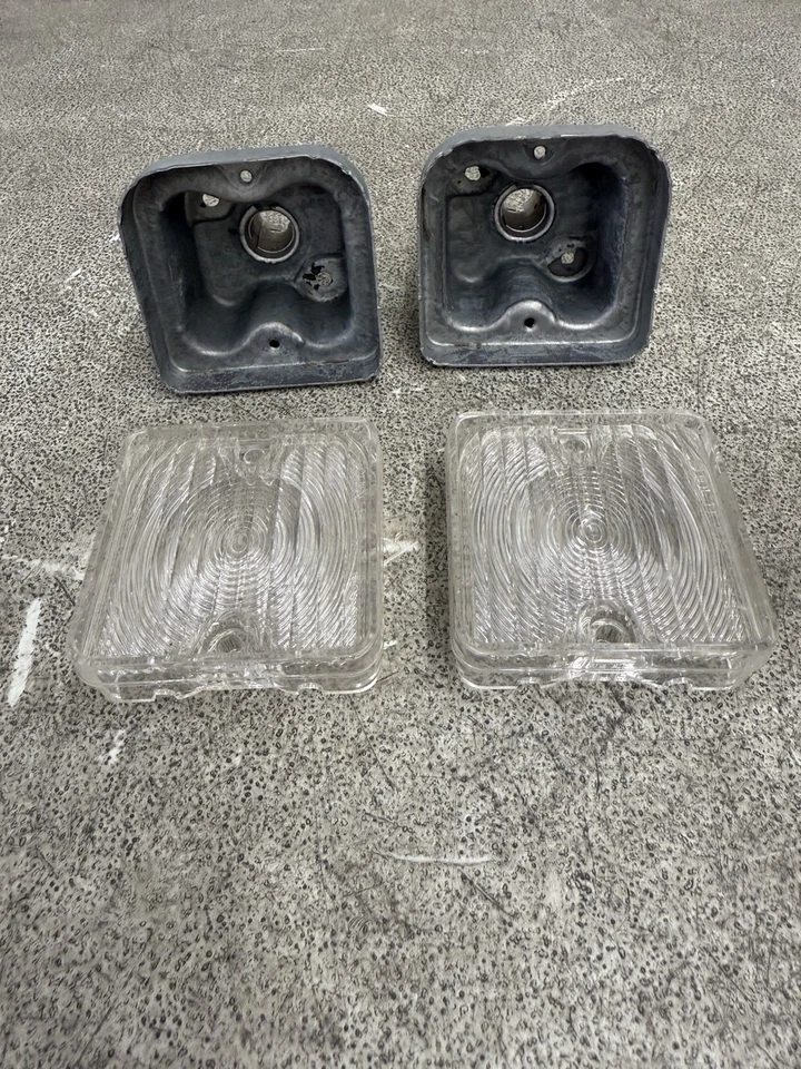 67-72 Suburban 备用灯外壳和 Nos Bullseye 镜片 1967 - 1972 雪佛兰和吉姆西 — 第 1/4 张图片