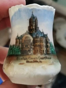 POOL'S CHINA STORE CLINTON IOWA CLINTON COUNTY COURTHOUSE SOUVENIR CHINA 1900 - Bild 1 von 4