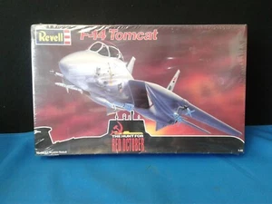 Revell F-14 Tomcat The Hunt For Red October 1/48 Model Kit Sealed - Picture 1 of 2