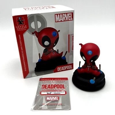 Estatua estilo animado Skottie Young Deadpool de Marvel Comics Foto 1 de 3