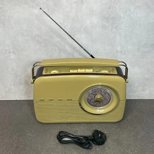 Bush TR82 tragbares UKW/MW/LW Radio beige/creme 60er Jahre Stil Requisite Retro Vintage - Bild 1 von 11