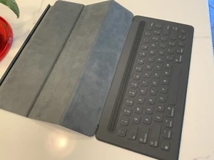 Apple Smart Keyboard Folio Case for 12.9-inch iPad Pro 1st Gen A1636 Black - Picture 1 of 11