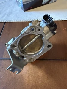 suzuki throttle body DF175 2022 96j01 2107 - Picture 1 of 3