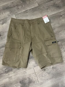 Wrangler Relaxed Fit Shorts Size 32 New - Picture 1 of 5