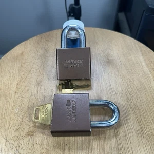 American Lock # 1305 Set of 2 Keyed Alike w/ 2 Keys Brass Nice - Picture 1 of 3