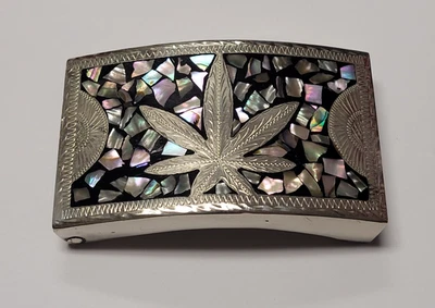 Hebilla de cinturón vintage artesanal de plata de alpaca de México | Hoja de cannabis y abulón | Foto 1 de 4