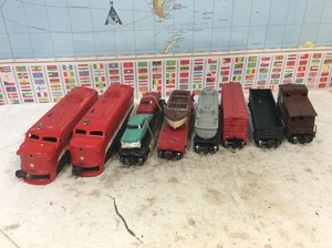 210 Lionel No. 1599 - Diesel-Engine-SET Texas Special 6  freight cars   027 - Picture 1 of 24