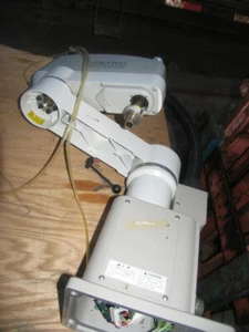 SEIKO TT8550 D-TRAN SCARA Robot Arm - Picture 1 of 4