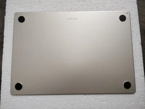 Apple Macbook Air 15 pulgadas, A3114, 2024, M3, cubierta inferior, Starlight - Imagen 1 de 3