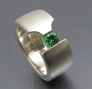 DISEÑO NEUMÁTICO - ANILLO TENSOR INDIVIDUAL COLOR - DE ORFEBRERÍA PROPIA - Imagen 1 de 6