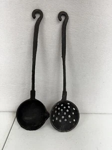 Vintage Cast Iron Strainer Skimmer & Camp Farmhouse Rustic Decor 11" - Picture 1 of 4