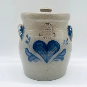 1994 Rowe Pottery Works Cannister Crock w/ lid 6.5" - Picture 1 of 7