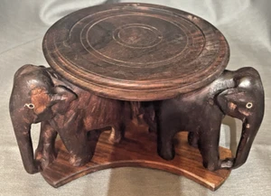 Vintage Carved Wooden Elephant Stand Riser Candle Holder 5" tall - Foto 1 di 8