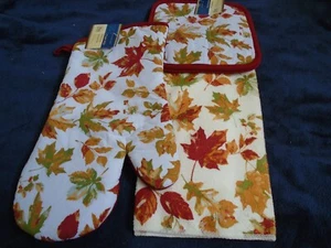 New Set of Kitchen Towel,Oven Mitt,2 Pot Holders, Fall, Home Collection w/Tags - Picture 1 of 1