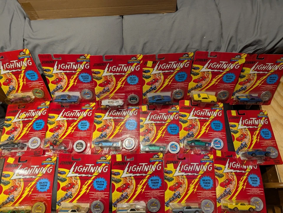 Vintage JOHNNY LIGHTNING 1995 Commemorative LIMITED EDITION NIP Lot Of 17 Cars - Image 1 of 4