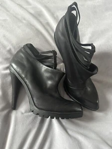 KG By Kurt Geiger Black Leather Sexy Stiletto Shoes size 7 EUR 40 US 9 Boxed £69 - Picture 1 of 6