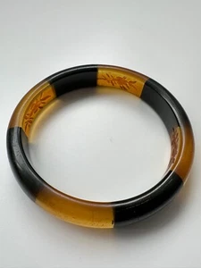 Vintage Apple juice & Dark Striped Reverse Carved Bakelite Bracelet Bangle - Picture 1 of 4