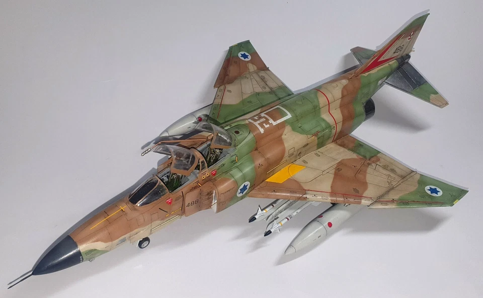 Pro built RF-4E Phantom II 1/48 made costruito - Immagine 1 di 4