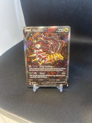 Giratina V (Alternate Full Art) 186/196 Swsh11: Lost Origin Holo - Image 1 of 4