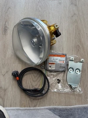 Victory Motorcycle New Old Stock OEM HID Headlight Kit, Crossroads P/N 2877657 - Image 1 of 4