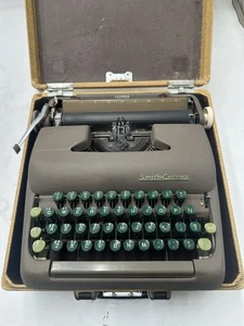 Smth-Corona Typewriter Clipper - Picture 1 of 5