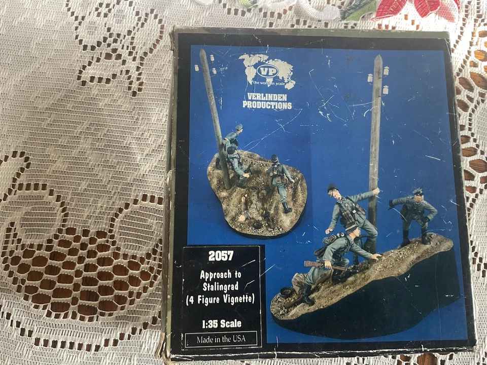 Verlinden 1/35 "Approach to Stalingrado" + Más figuras, diroma y libros Foto 1 de 4