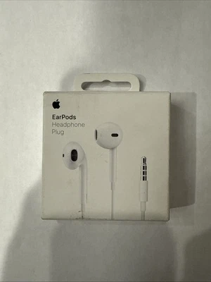 Apple - EarPods (3.5mm) - White MWU53AM/A (BRAND NEW) - Genuine Apple OEM - Image 1 of 2