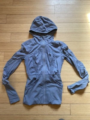 Chaqueta de estudio de baile para mujer Lululemon talla pequeña gris cremallera completa atletismo  Foto 1 de 4