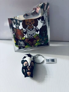 Disney - Flower - Series 11 - 3D Figural Keychain by Monogram - Picture 1 of 3