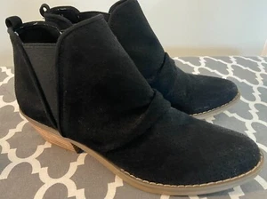 Report Black Suede Ankle Boots 2” Heel Size 8.5 Shoes - Picture 1 of 6