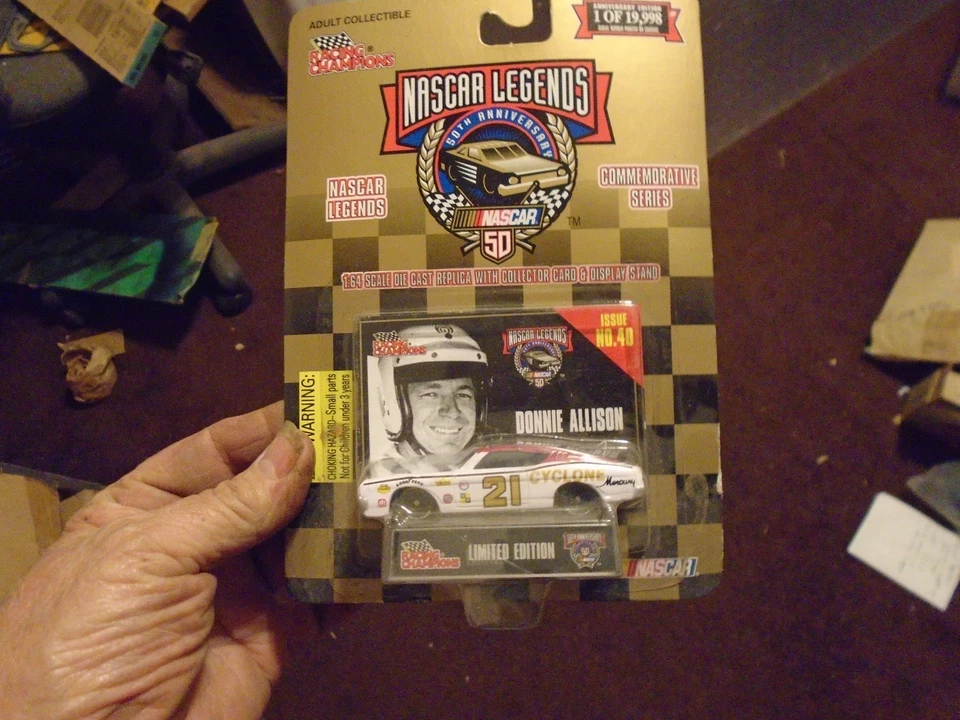  Racing Champion Legends Donnie Allison Mercury Cyclone escala 21 1/64 - Imagem 1 de 2