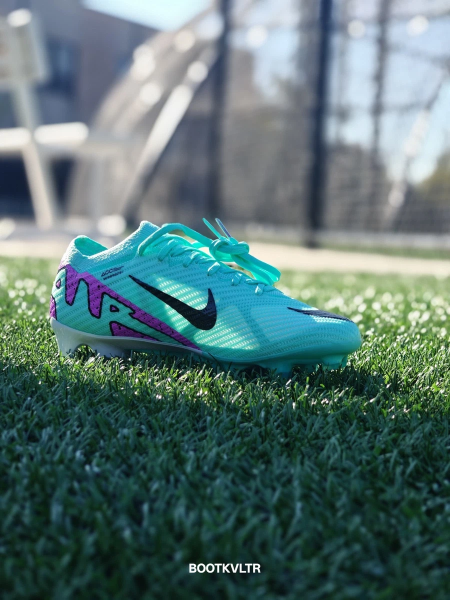 Preços baixos em Chuteiras e Tênis de futebol Nike Roxo para