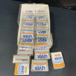 Lever 2000 Anti-Bacterial 1 oz Sample Size Mini Soap Bars, Lot Of 15. - Picture 1 of 4