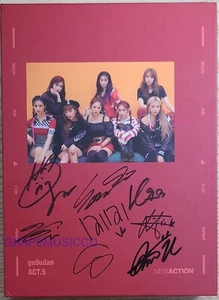 GUGUDAN Act.5 New Action 3RD MINI ALBUM K-POP REAL SIGNED AUTOGRAPHED CD - Picture 1 of 3
