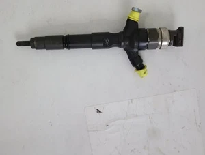 Boquilla de inyección (diesel) cilindro 3 Toyota HILUX 7 3.0 126 kW 171 HP 82621 - Imagen 1 de 3