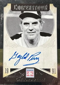 2015 Panini Cooperstown HOF Firme Gaylord Perry #19 Auto HOF - Foto 1 di 2