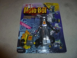 NEW ON CARD MAISTO MOTO-BOT ACTION FIGURE ROBOT DYNO DRIVE NOC 1996 25029F - Picture 1 of 4