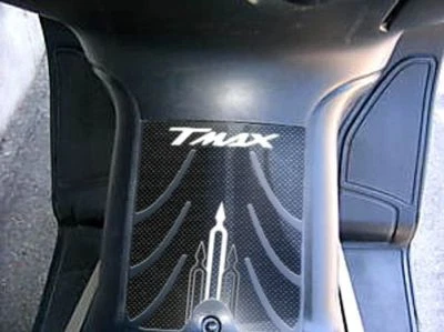 LABELBIKE ADESIVO 3D PROTEZIONE PEDANA TMAX compatibile per SCOOTER YAMAHA T MAX 2001-2007