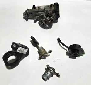 05 HONDA ELEMENTO ENCENDIDO CILINDRO PUERTA CERRADURA JUEGO LLAVE VASO INTERRUPTOR MONTAJE OEM - Imagen 1 de 13