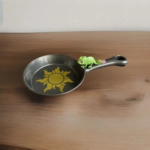 Rapunzel Tangled Costume Frying Pan Skillet Toy W/Sounds Disney Pascal Cooking - Picture 1 of 18
