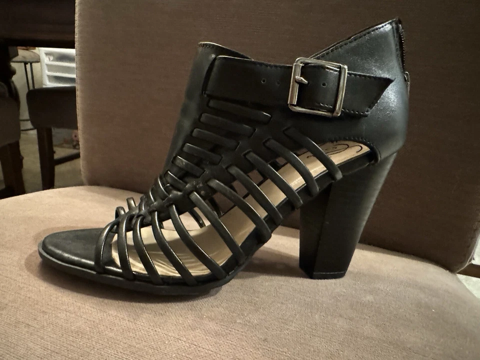 My Delicious Shoes High Stacked Heel Sandals , Black  , Size 7 Barely Worn - Image 1 of 4