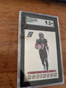 2023 Panini Zenith - Rookie Wave Bijan Robinson #3 (RC) SGC 9,5 - Bild 1 von 1