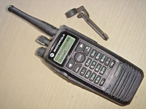 Motorola DP3600 UHF 403-470MHz DMR Digital c/w IMPRES batterie, antenne, clip ceinture - Photo 1/17