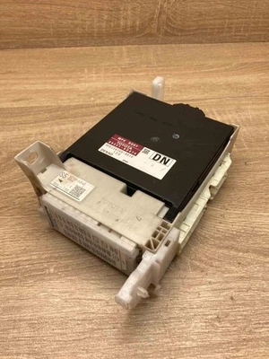 89221 0D870 MB238100 8010 DN Fuse module Fits for Toyota Yaris - Image 1 of 4