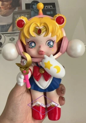 Auténtico POP MART Skullpanda X Sailor Moon Figura Caja Coleccionable Diseñador Juguete Foto 1 de 4