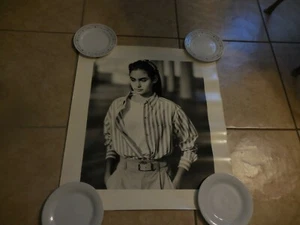 "Súper RARO Vintage muy joven Demi Moore Póster Grande Blanco y Negro 24""X 27" - Imagen 1 de 12