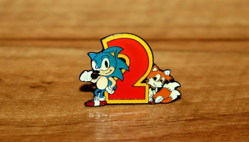 1992 Sonic the Hedgehog 2 Tails Very Rare Pin / Badge Sega Genesis Collectible  - Image 1 of 4