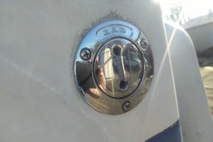 Gas Cap And Filler Neck 1988 Bayliner Sunbridge 2155 Ciera - Bild 1 von 1